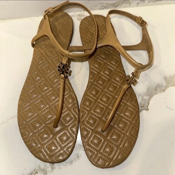 Tory Burch Marion Quilted Leather T-Strap Sandal Size 7 Color Sand W Box & Bag - Picture 6 of 16